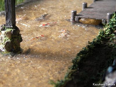 アリイ　'55トヨペット・クラウン　小京都のジオラマ　完成画像　川を泳ぐ鯉４
