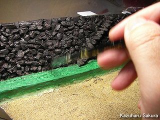 アリイ　'55トヨペット・クラウン　小京都のジオラマ製作 石垣の製作 ドライブラシで質感を出す１