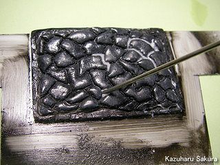 アリイ　'55トヨペット・クラウン　小京都のジオラマ製作 ミニチュア踏み石の製作 目地に水溶き木工用ボンドを流す１