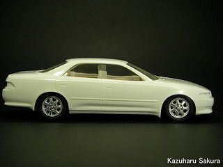 アオシマ JZX90 トヨタ・マークⅡ 2.5 グランデG（1/24） 仮組み 右側面１