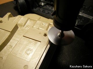 アオシマ JZX90 トヨタ・マークⅡ 2.5 グランデG（1/24）  内装パーツ裏側のカット