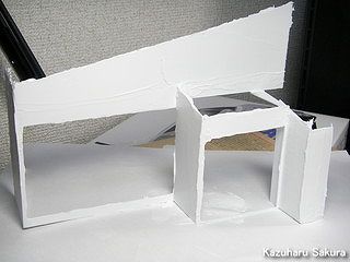 アオシマ・JZX90 トヨタ・マークⅡ　ジオラマ製作　自宅のモルタル塗りの壁の製作　モデリングペーストの乾燥中