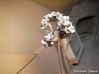 アオシマ・JZX90 トヨタ・マークⅡ　ジオラマ製作　サルスベリの木の葉の製作２