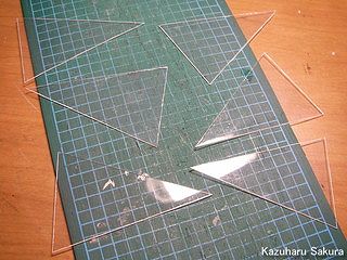 バンダイ ダース・ベイダー と ストームトルーパー (1/12) ジオラマ製作記 ～ スターウォーズの雰囲気のある出窓（宇宙モノの出窓）の製作 ～ 六角錐の出窓の製作 ～ 三角窓の切り出し