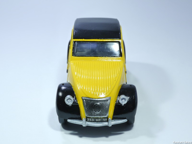 ﻿エレール 1/43 シトロエン2CV・ルノー4CV 完成画像 ～ シトロエン2CV