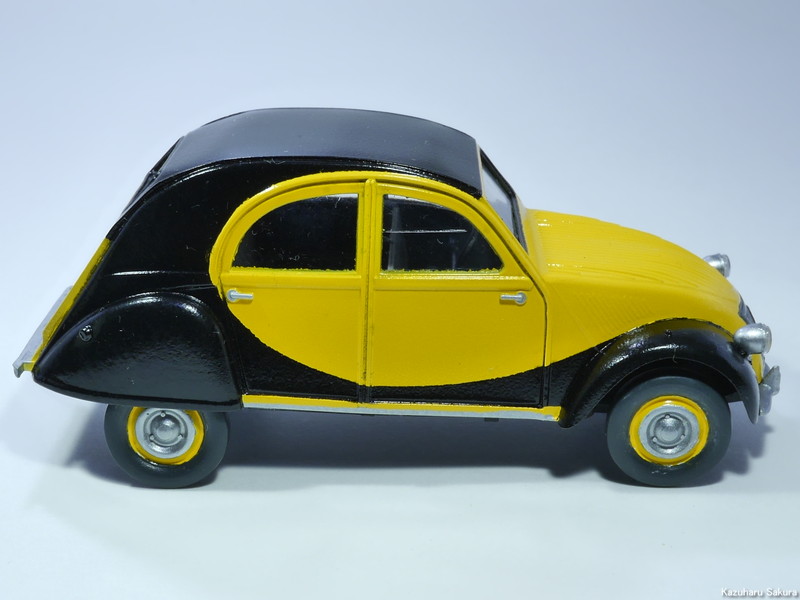 ﻿エレール 1/43 シトロエン2CV・ルノー4CV 完成画像 ～ シトロエン2CV