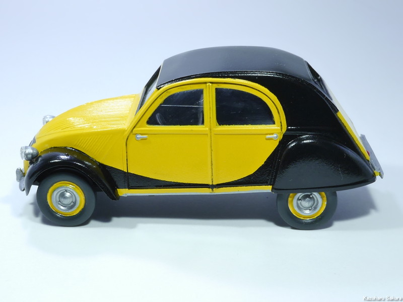 ﻿エレール 1/43 シトロエン2CV・ルノー4CV 完成画像 ～ シトロエン2CV