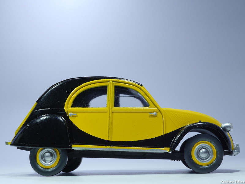 ﻿エレール 1/43 シトロエン2CV・ルノー4CV 完成画像 ～ シトロエン2CV