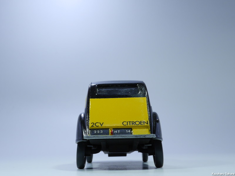 ﻿エレール 1/43 シトロエン2CV・ルノー4CV 完成画像 ～ シトロエン2CV