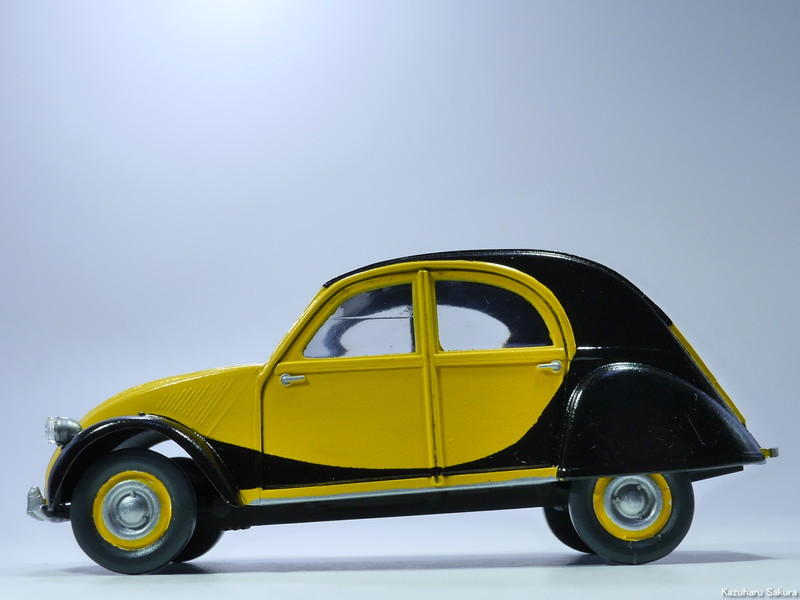 ﻿エレール 1/43 シトロエン2CV・ルノー4CV 完成画像 ～ シトロエン2CV