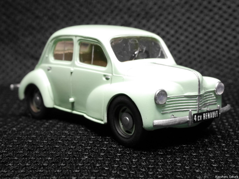 ﻿1/43 エレール Heller ﻿エレール 1/43 シトロエン2CV・ルノー4CV プラモデル