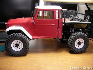 Axial(アキシャル)・SCX10・ランドクルーザー40・トラギー 製作記 ～ シャーシに搭載