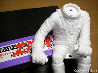 ワイルドウイリー２ を ワイルドウイリス のテイストで作る ～ 塗装前のドライバーフィギュアをボディに乗せてみる
