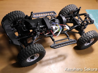 AXIAL SCX10 シャーシに DRAGON 1/4Ton 4x4 Truck(1/6 Scale) （ジープ・JEEP）のボディを載せる