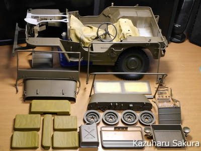 AXIAL SCX10 シャーシに DRAGON 1/4Ton 4x4 Truck(1/6 Scale) （ジープ・JEEP）のボディを載せる