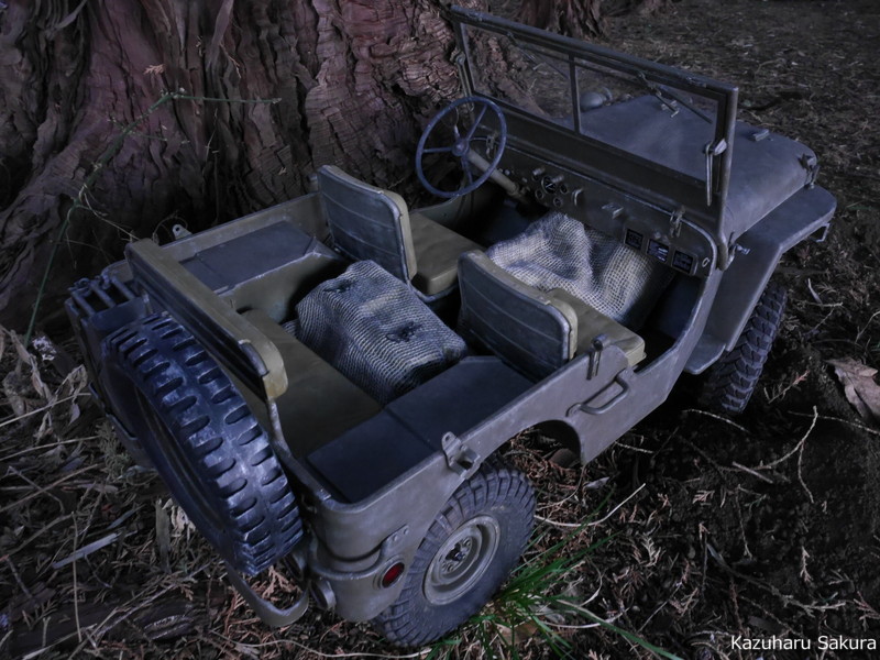 AXIAL SCX10 シャーシに DRAGON 1/4Ton 4x4 Truck(1/6 Scale) （ジープ・JEEP）のボディを載せる