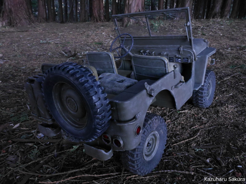 AXIAL SCX10 シャーシに DRAGON 1/4Ton 4x4 Truck(1/6 Scale) （ジープ・JEEP）のボディを載せる