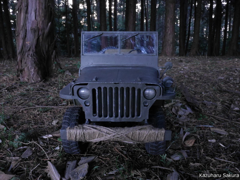 AXIAL SCX10 シャーシに DRAGON 1/4Ton 4x4 Truck(1/6 Scale) （ジープ・JEEP）のボディを載せる