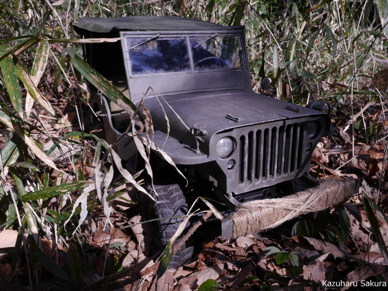 AXIAL SCX10 シャーシに DRAGON 1/4Ton 4x4 Truck(1/6 Scale) （ジープ・JEEP）のボディを載せる